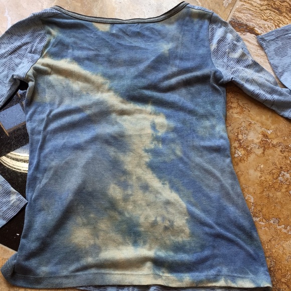 Vanilla Sugar tie-dye/floral olive green trim/snap - Picture 6 of 8